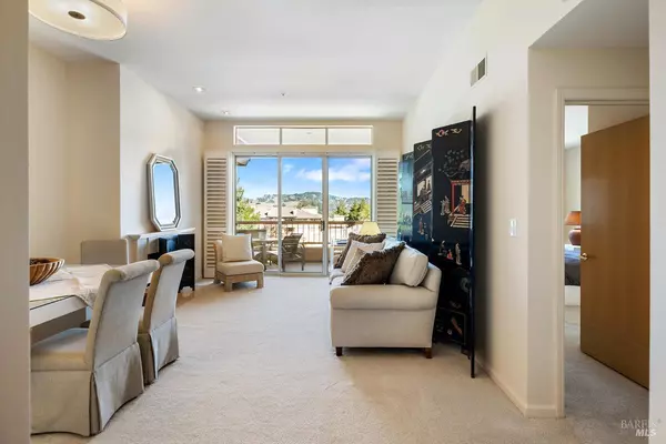 San Rafael, CA 94903,400 Deer Valley RD 4D