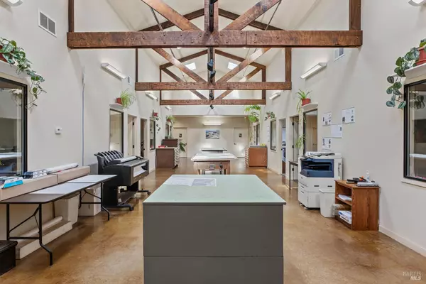 Willits, CA 95490,335 S Main ST