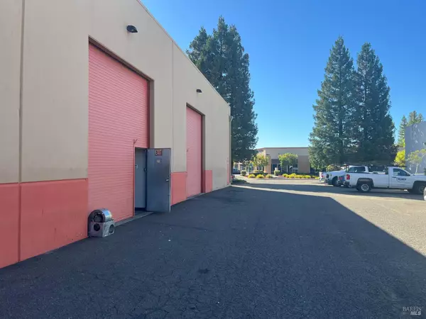 Windsor, CA 95492,7646 Bell RD