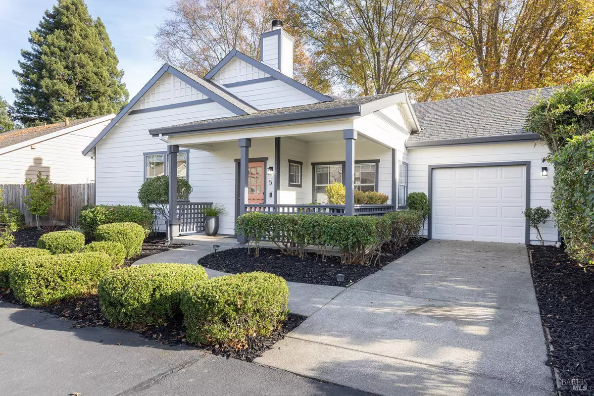 Yountville, CA 94599,5 Forrester LN