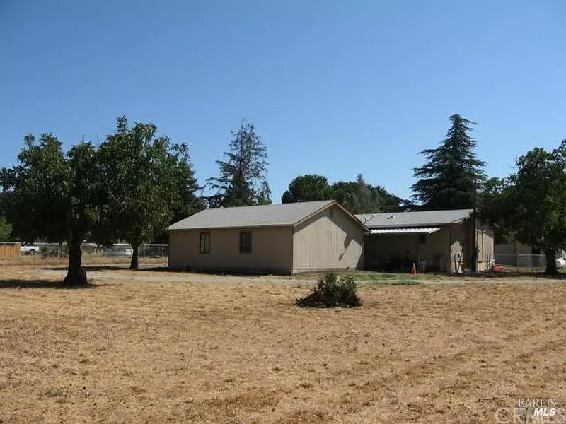 2851 Pamela LN, Clearlake, CA 95422