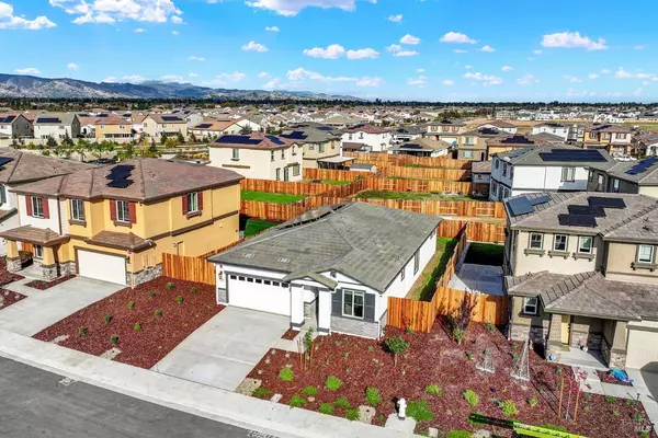 Vacaville, CA 95687,674 Shefford DR