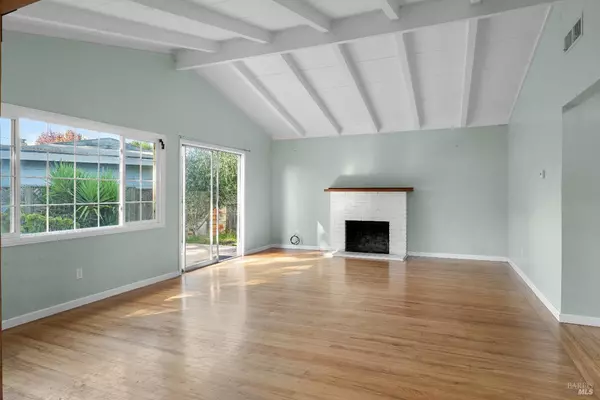 Santa Rosa, CA 95405,1219 Janet WAY