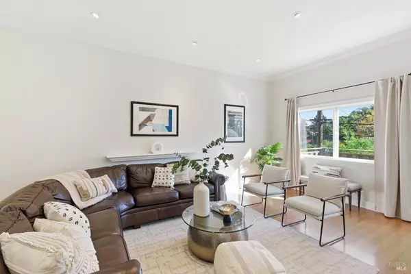 Fairfax, CA 94930,226 Bolinas RD