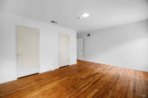 Sonoma, CA 95476,620 2nd ST E