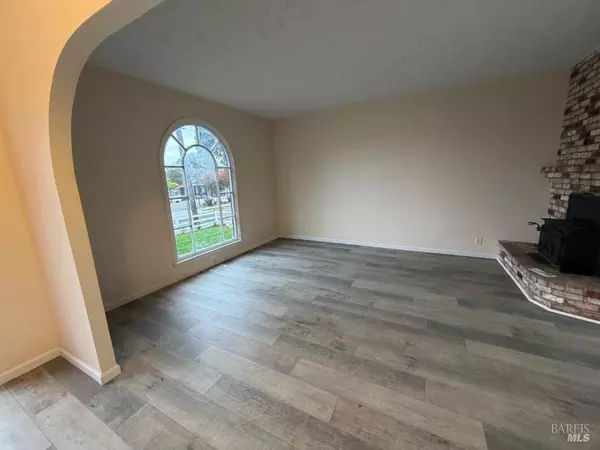 Petaluma, CA 94952,107 Webster ST