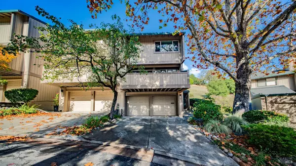 Novato, CA 94947,9 Larkspur LN