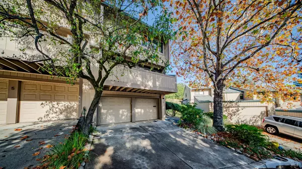 9 Larkspur LN, Novato, CA 94947