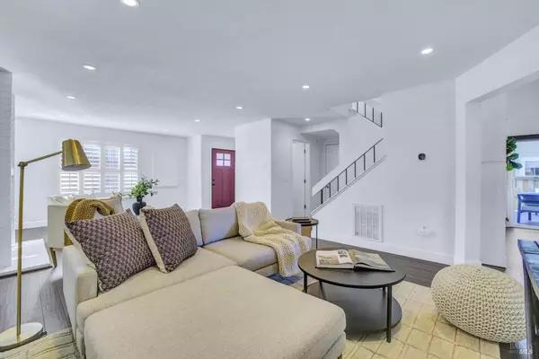 Petaluma, CA 94954,104 Banff WAY