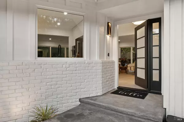 Novato, CA 94949,120 Fairway DR