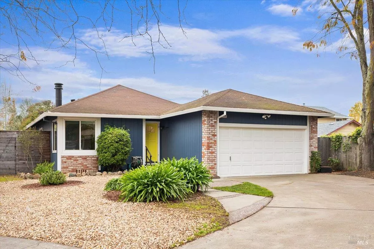 Santa Rosa, CA 95403,1072 Agnes CT