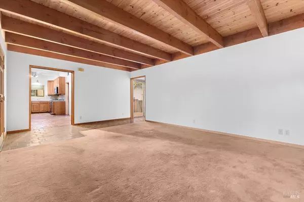 Sonoma, CA 95476,405 Walnut AVE