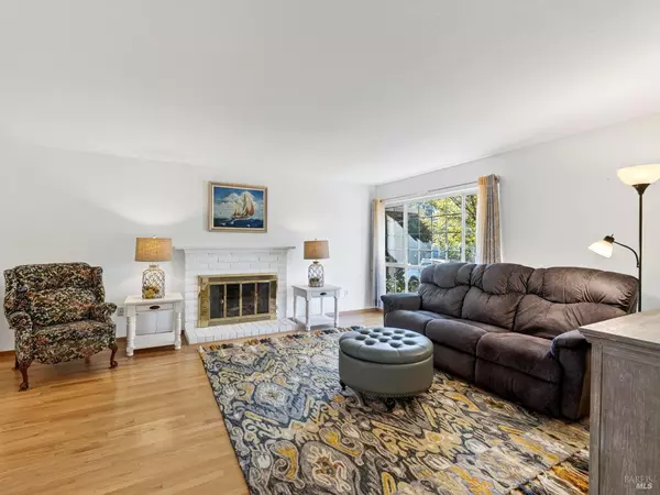 Healdsburg, CA 95448,330 Orchard ST