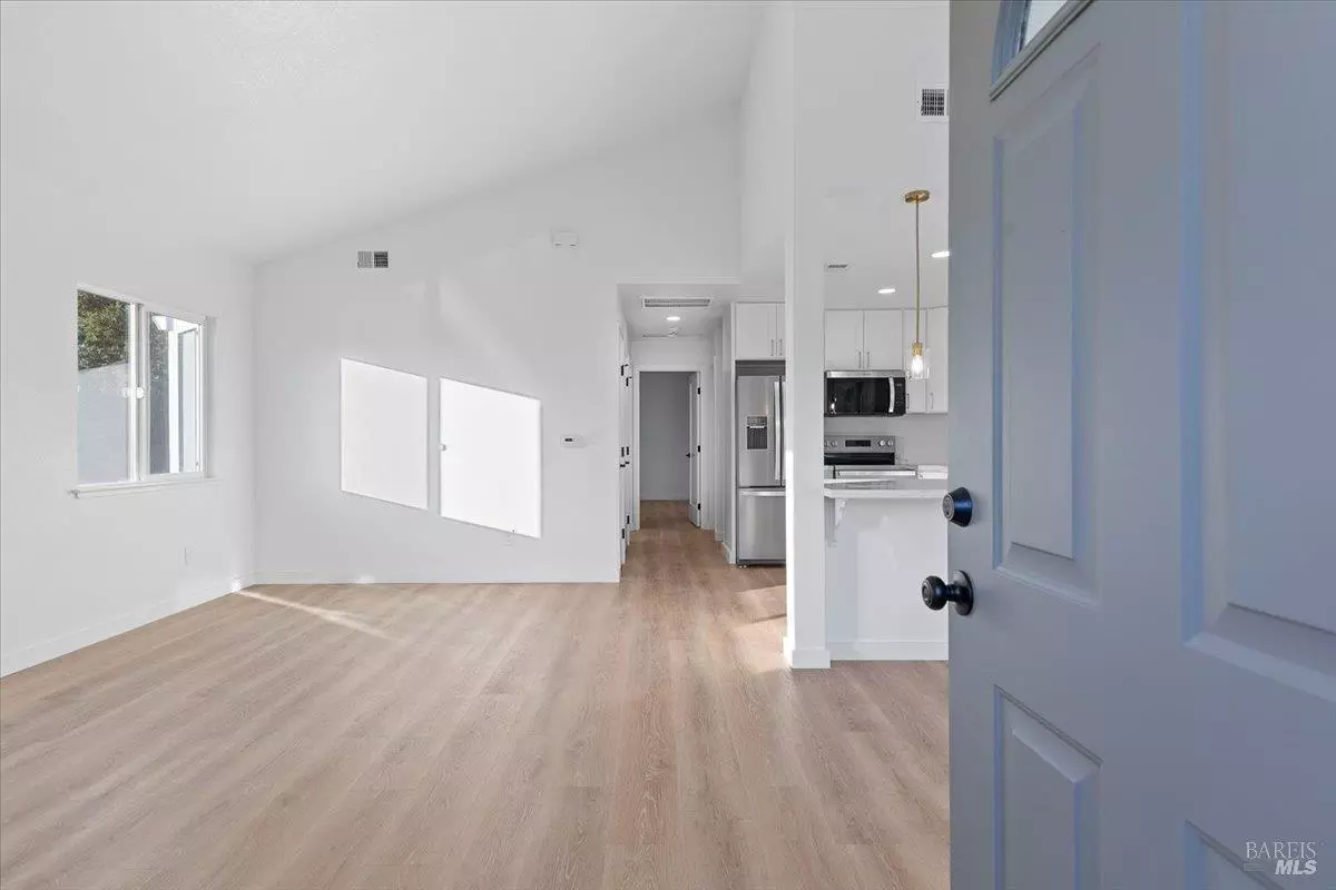 Rohnert Park, CA 94928,6838 Avenida Cala