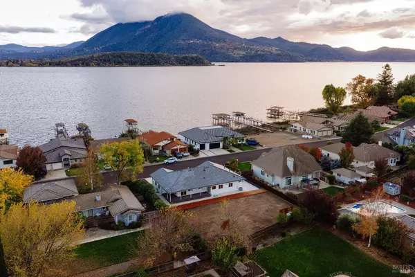 8388 Paradise Lagoon DR, Lucerne, CA 95458