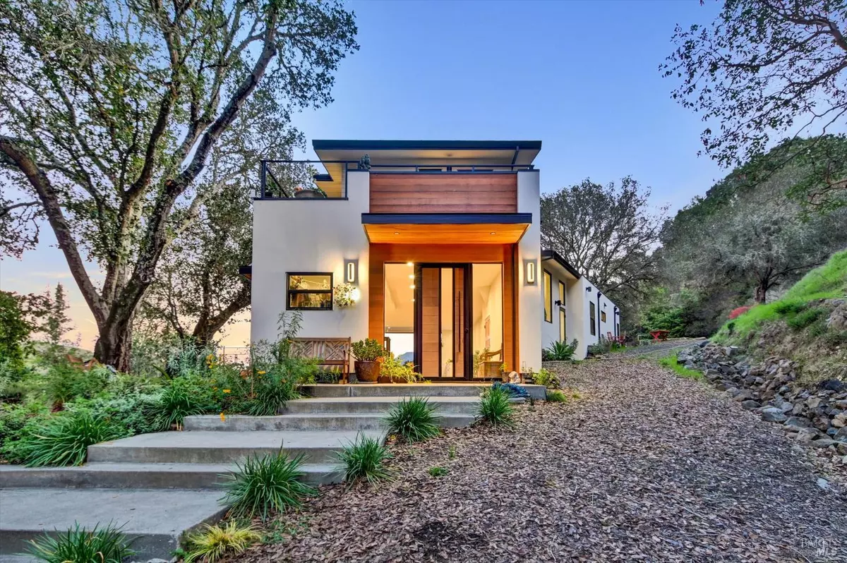 Fairfax, CA 94930,615 Oak Manor DR