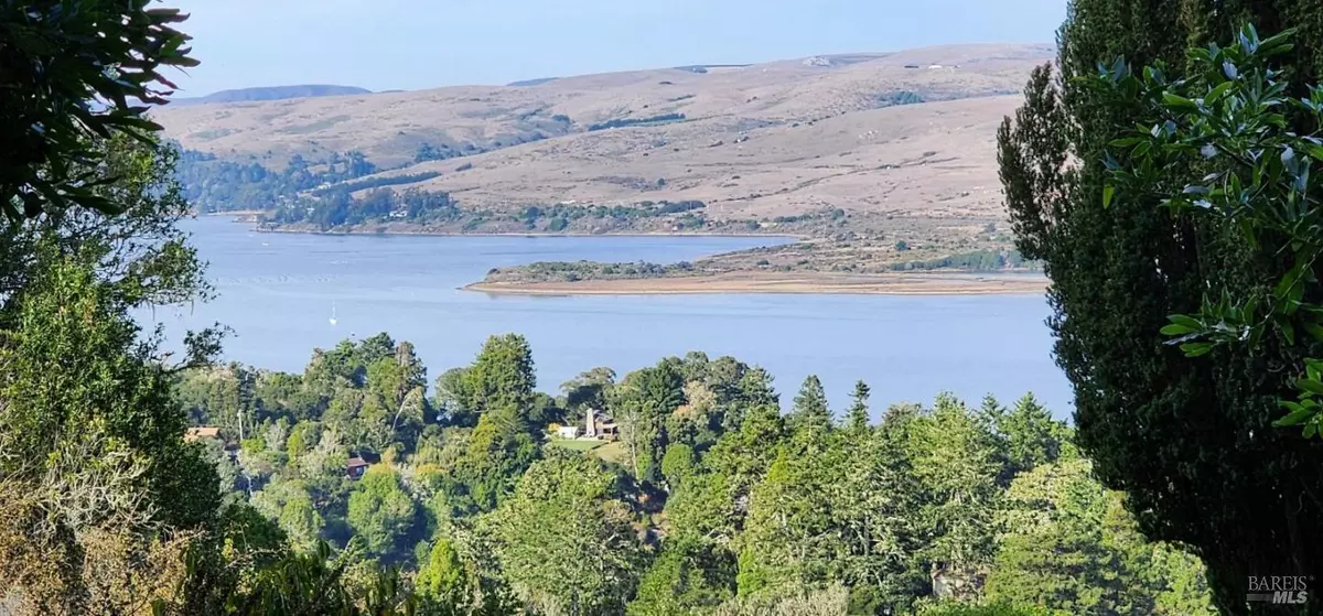 Inverness, CA 94937,95 Highland WAY