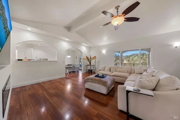 Hidden Valley Lake, CA 95467,16189 conestoga RD