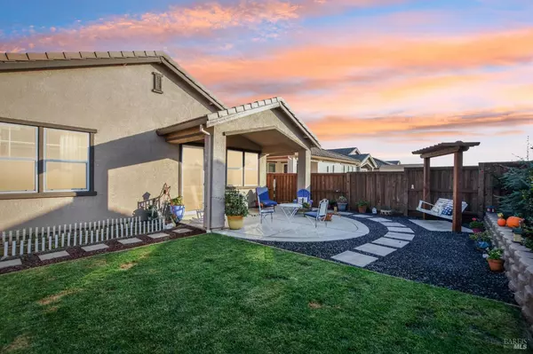 300 White Owl ST, Dixon, CA 95620