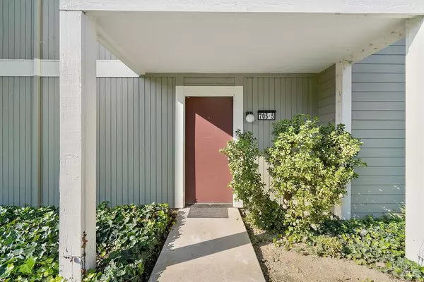 Hercules, CA 94547,705 Hermes 5