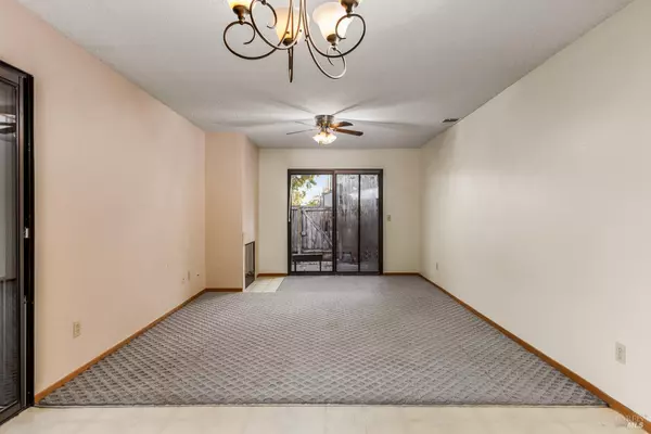 Santa Rosa, CA 95401,2312 Cross AVE