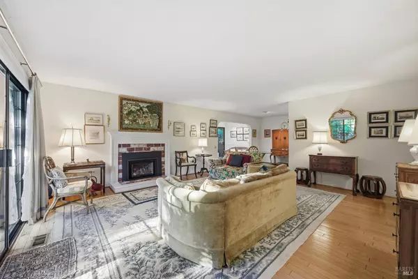 Sonoma, CA 95476,1339 Mission DR