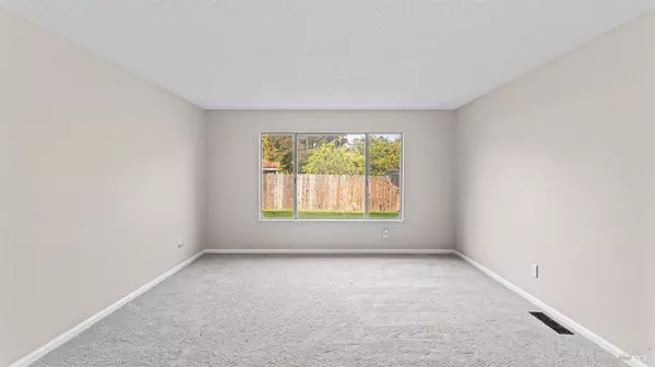 Dixon, CA 95620,420 McKenzie DR