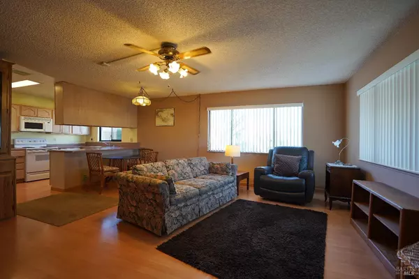 Napa, CA 94558,206 Shirley CT