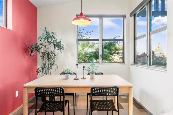 Petaluma, CA 94952,716 Keller CT