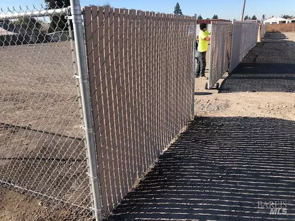 Santa Rosa, CA 95404,1285 Petaluma Hill RD YARD