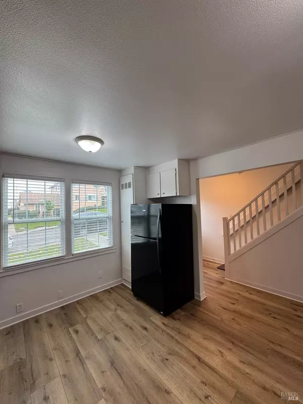 Vallejo, CA 94590,66 Parrott ST