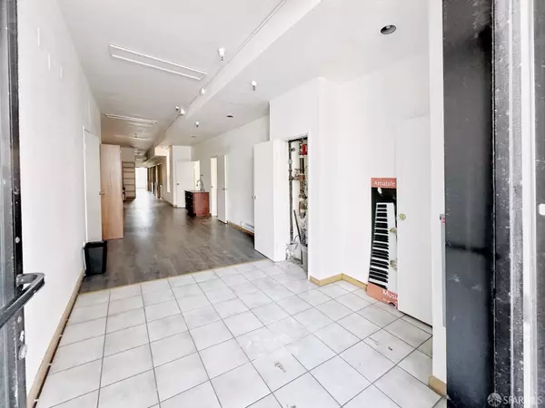 San Francisco, CA 94116,1927 Taraval ST