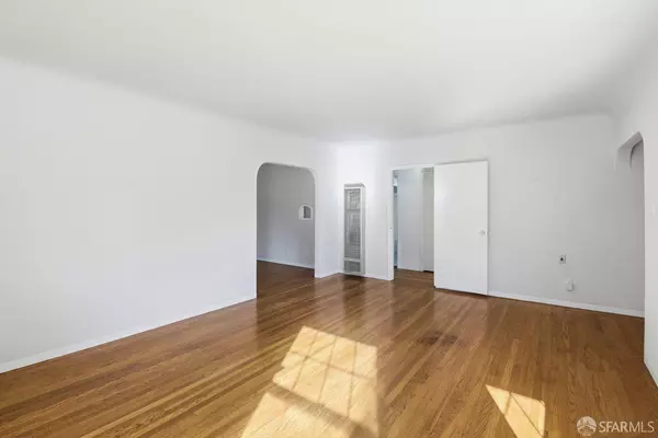 Redwood City, CA 94062,170 Hillview AVE