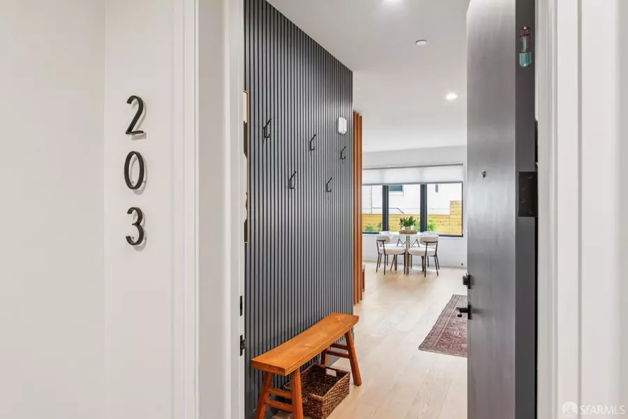 986 South Van Ness AVE 203, San Francisco, CA 94110