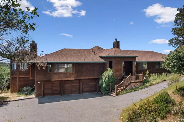 2319 Laguna Vista DR, Novato, CA 94945