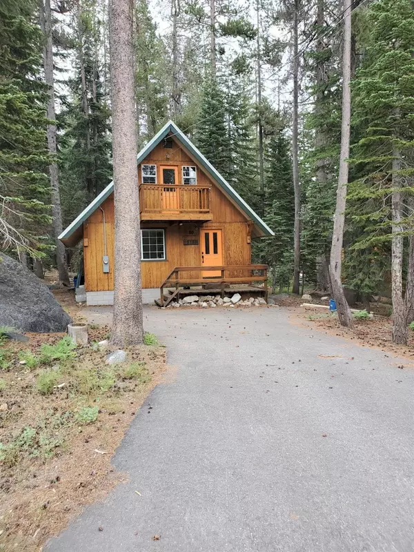 10185 Juniper WAY, Soda Springs, CA 95728