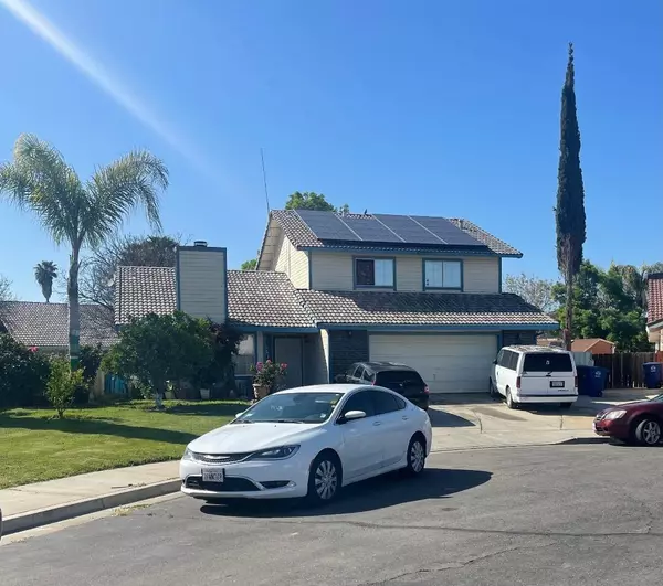 527 Datewood CT, Los Banos, CA 93635