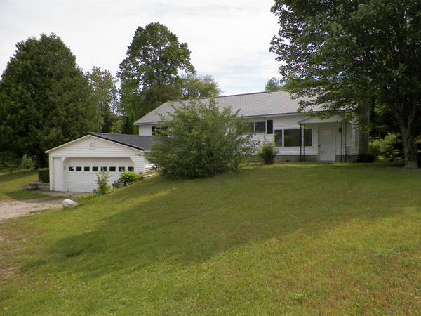 4790 E Brutus RD,  Alanson,  MI 49706