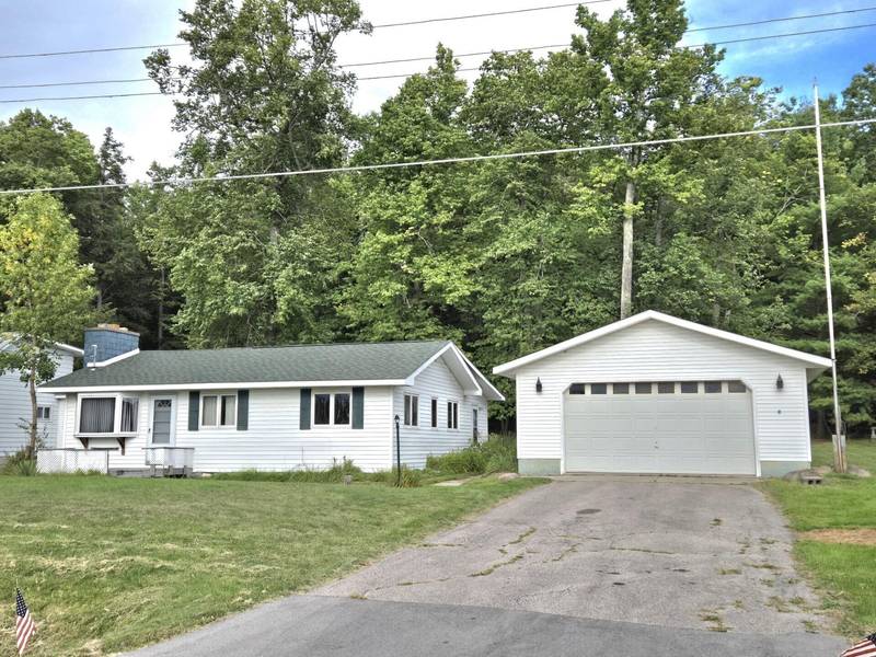 4326 Lake ST, Spruce, MI 48762