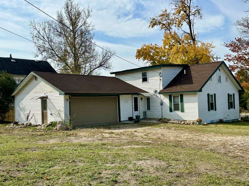 6720 N Old 27, Frederic, MI 49733