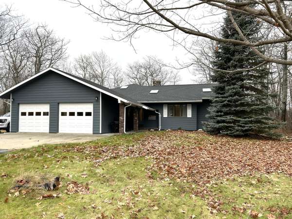 6420 Lakewood DR,  Presque Isle,  MI 49777