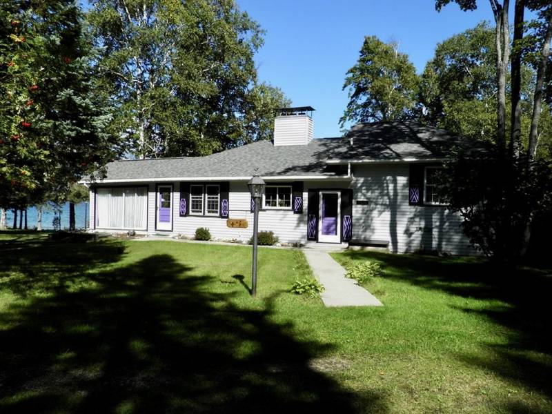 16294 Morningside LN, Cheboygan, MI 49721