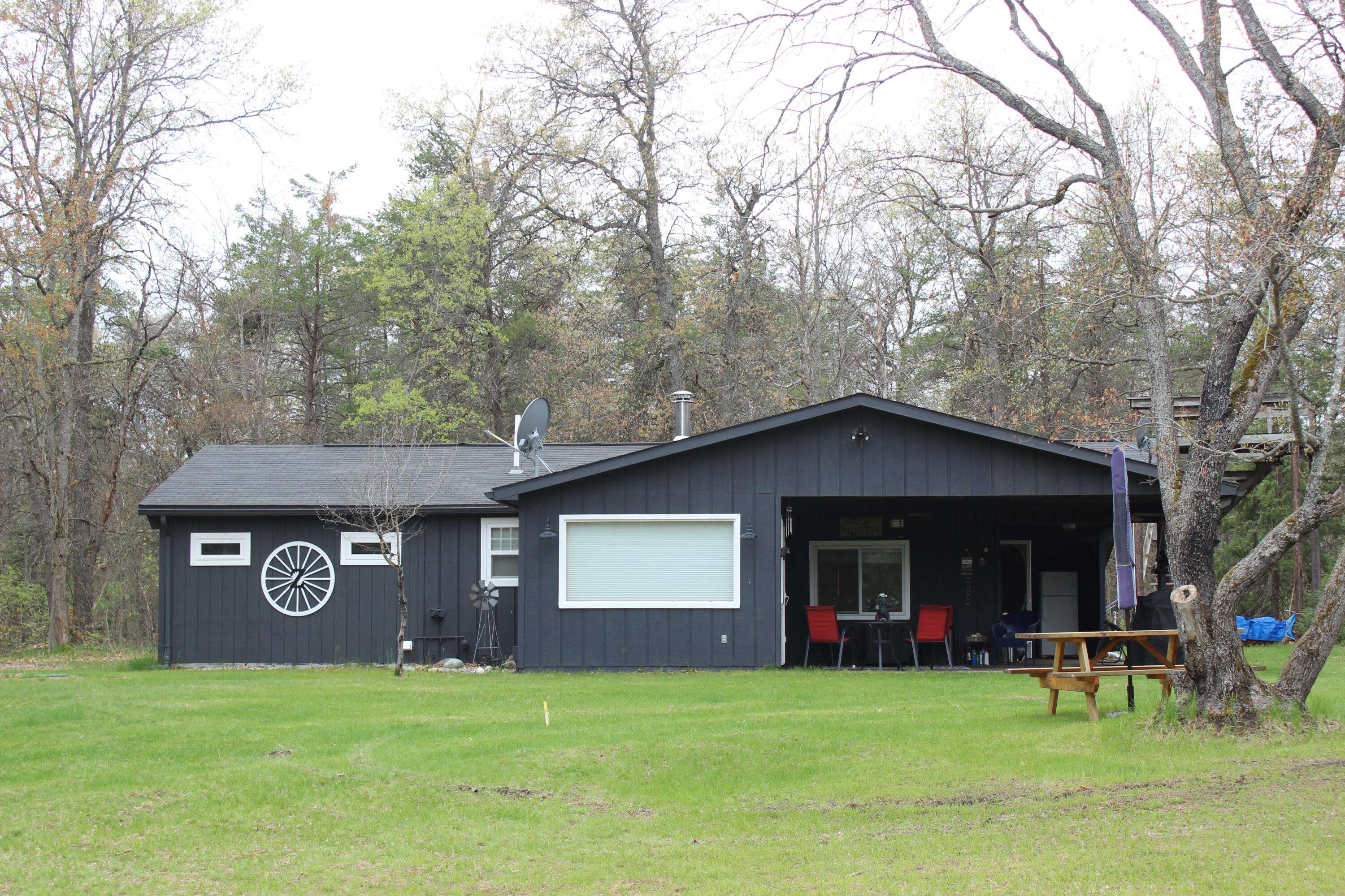 468 Pine Oak TRL, Grayling, MI 49738