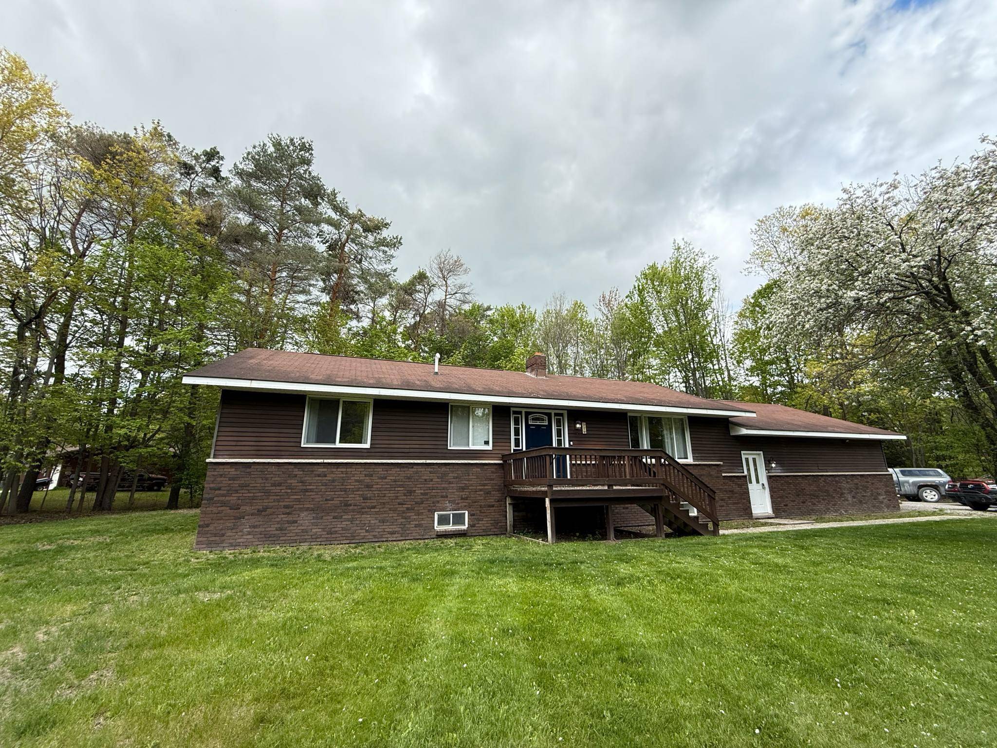 116 1st ST, Hubbard Lake, MI 49747