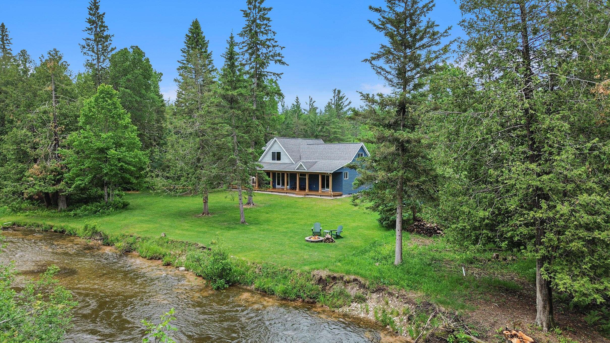 5447 Big Sky TRL, Indian River, MI 49749