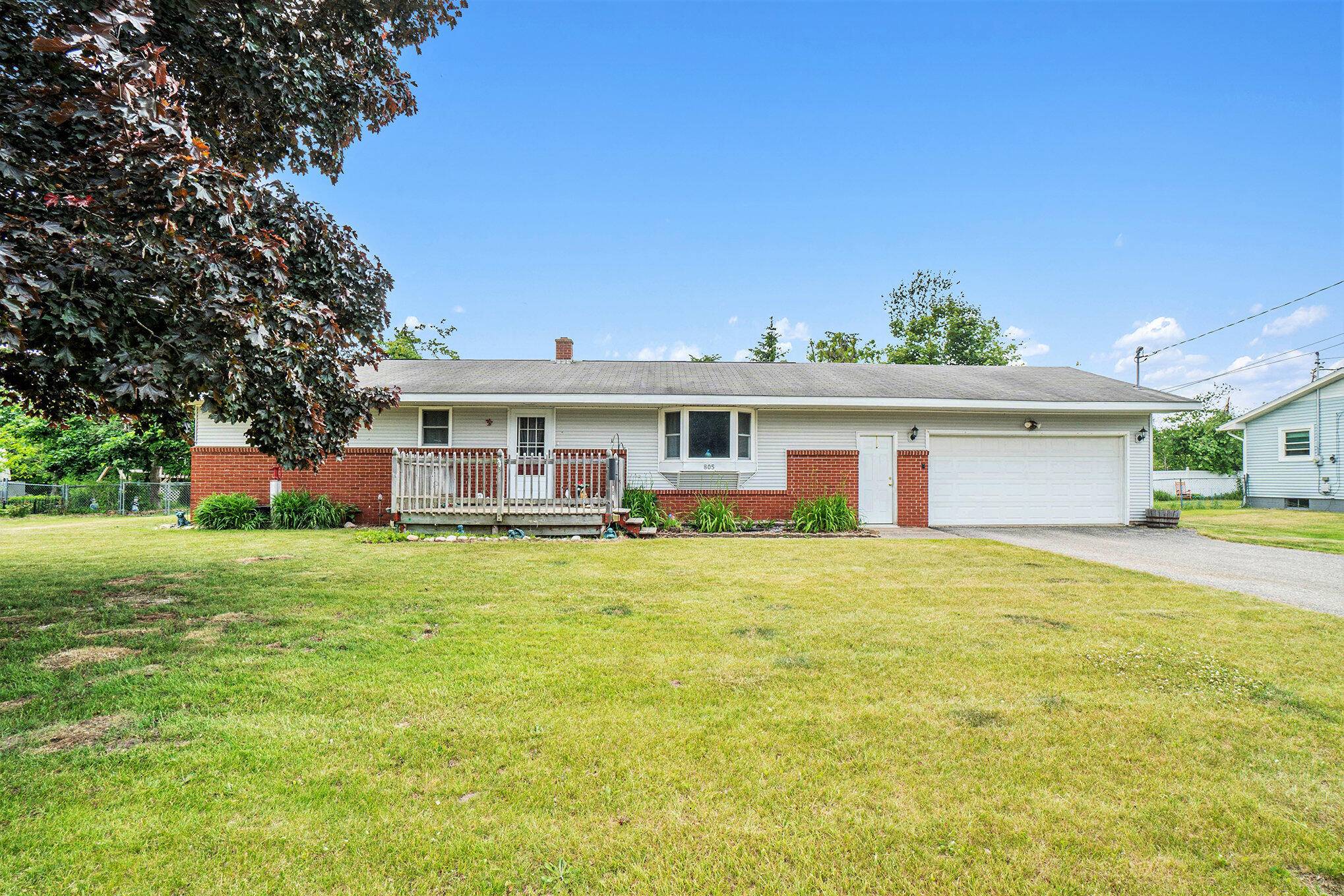 805 West ST, Gaylord, MI 49735