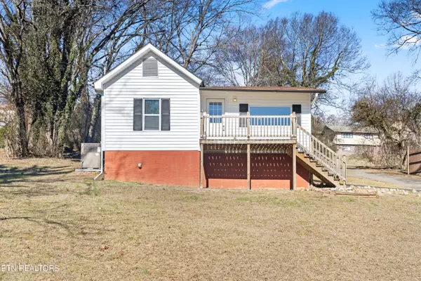 feature image of Charming Two-Bedroom Cottage in Knoxville, TN: Your Ideal Rental Property or First Home