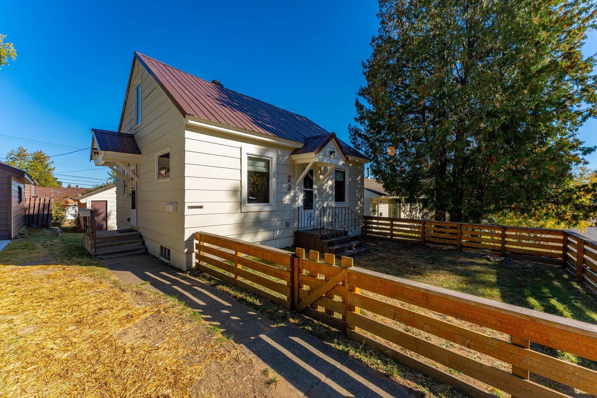 23 E Boundary St, Ely, MN 55731
