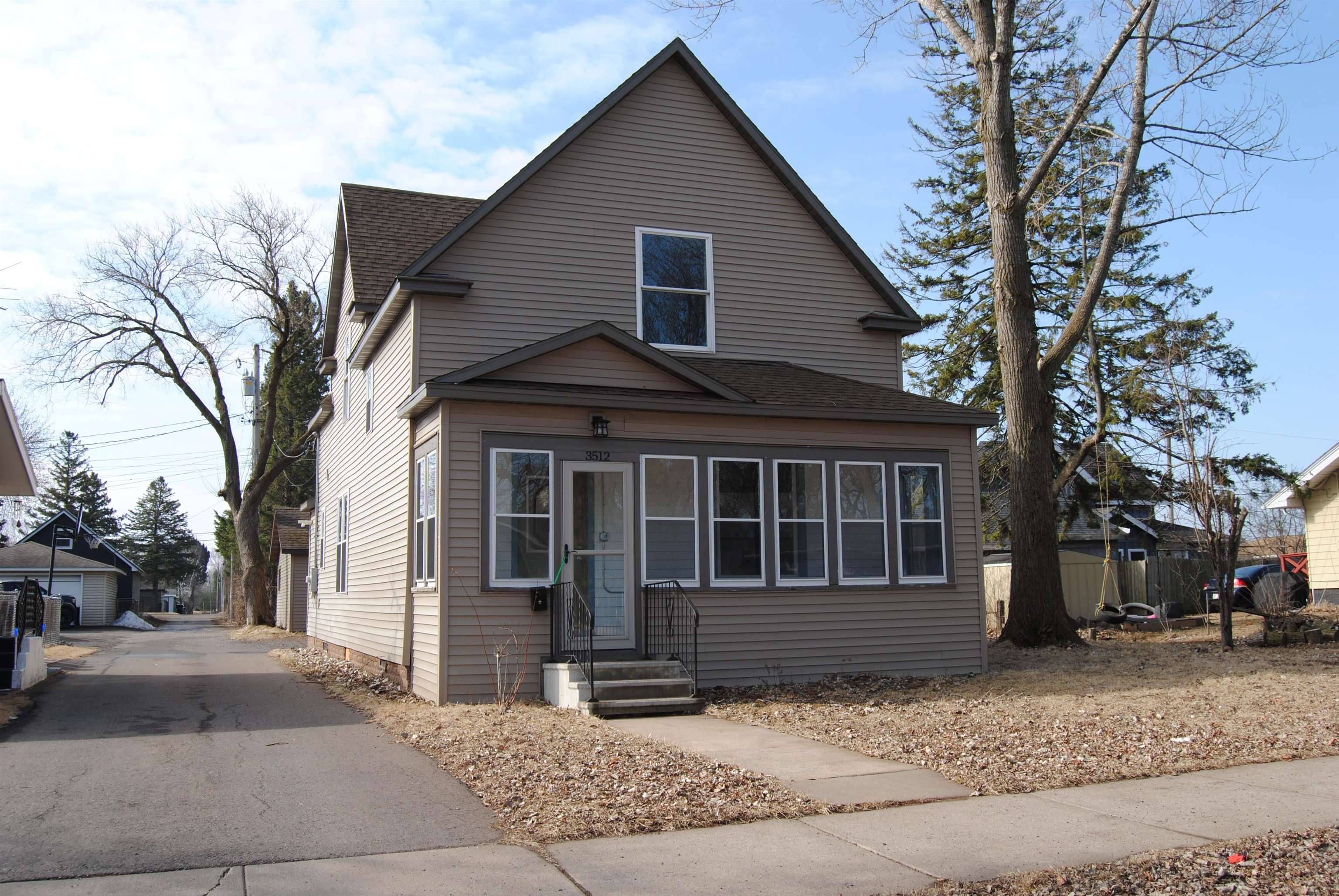 3512 N 21st St, Superior, WI 54880