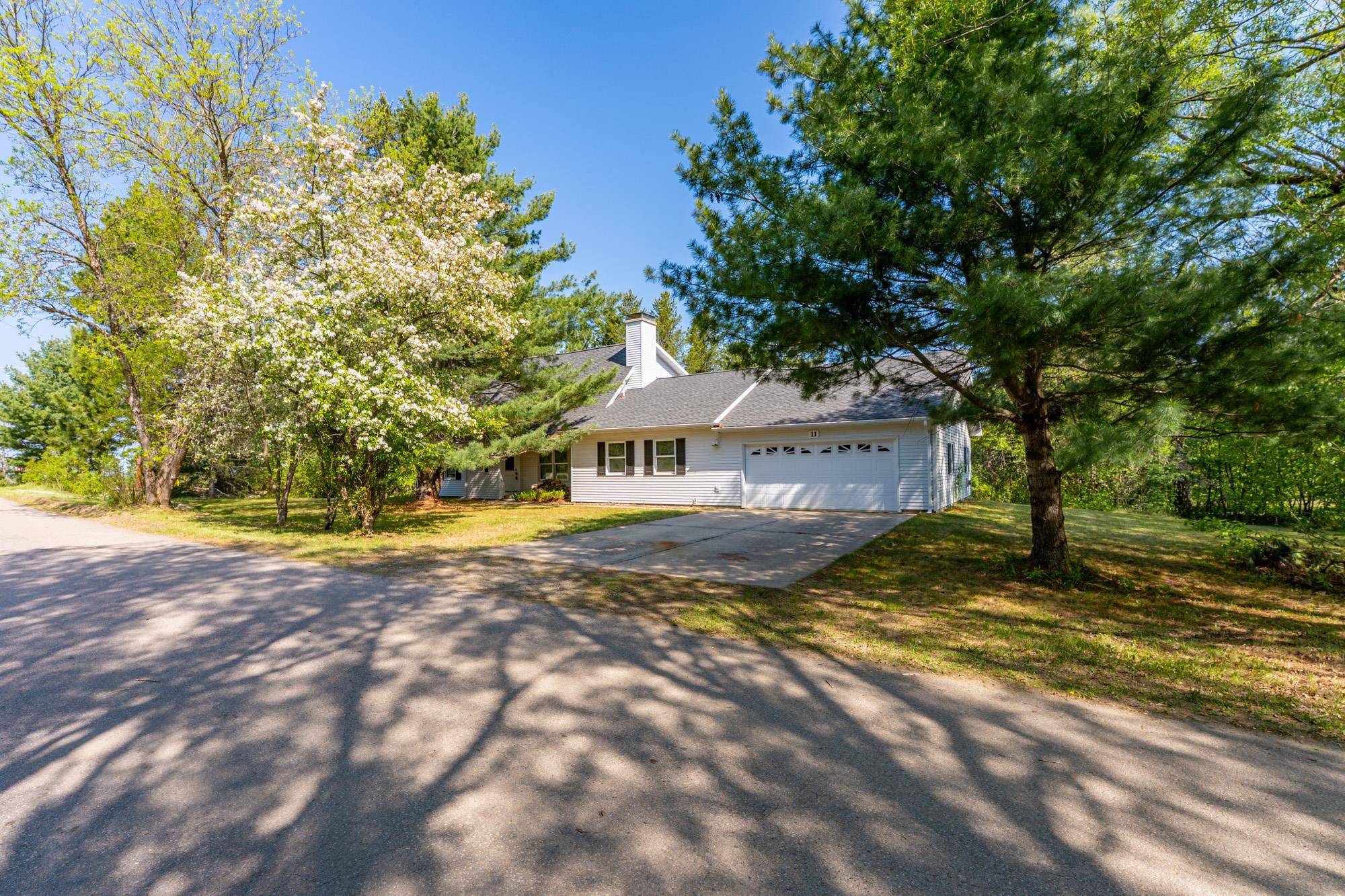 11 Ahola Rd, Ely, MN 55731